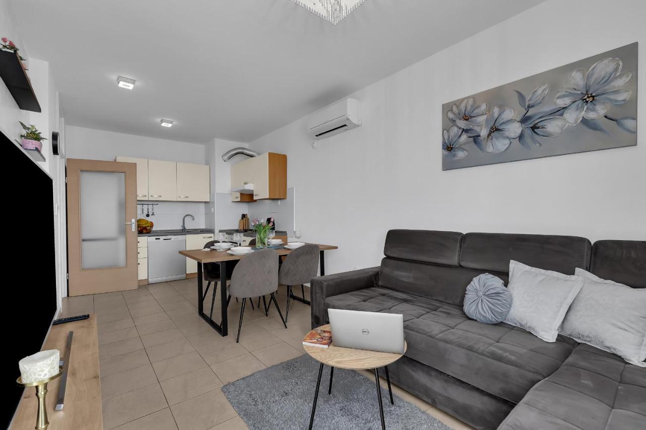 Apartman Magnolia Makarska Ngoại thất bức ảnh